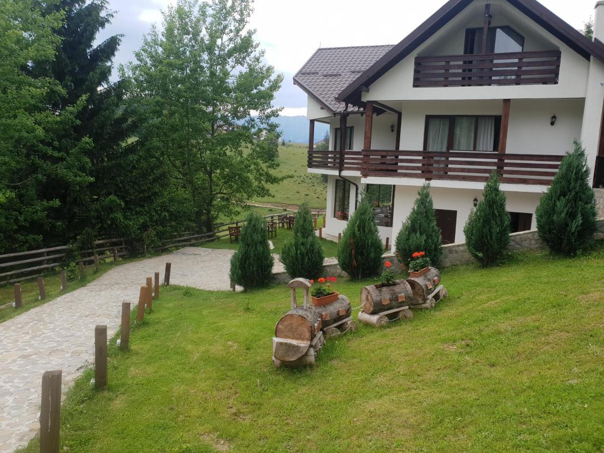 La Vulturi Bed & Breakfast Fundata Exterior foto